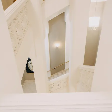Grand Palace Hotel